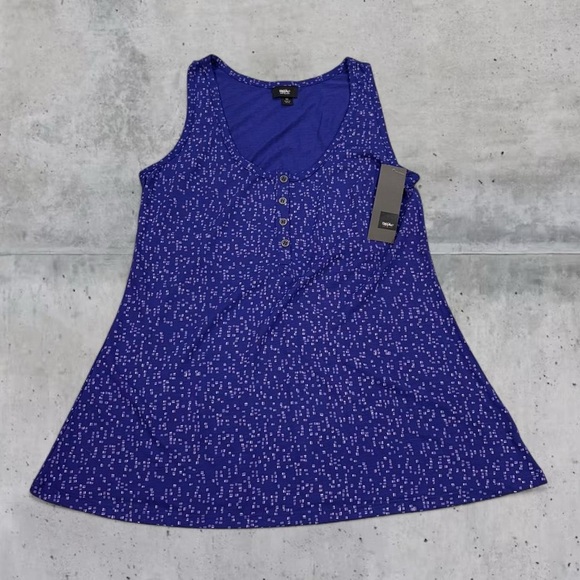 Mossimo Supply Co. Tops - NEW Mossimo flared henley printed tank top